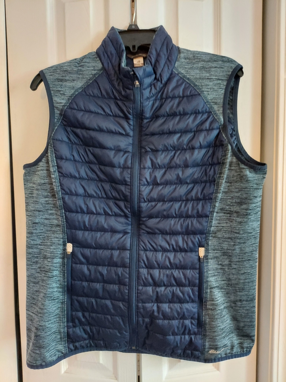 Eddie Bauer Women's Quilted Navy Hybrid Vest. Size XL